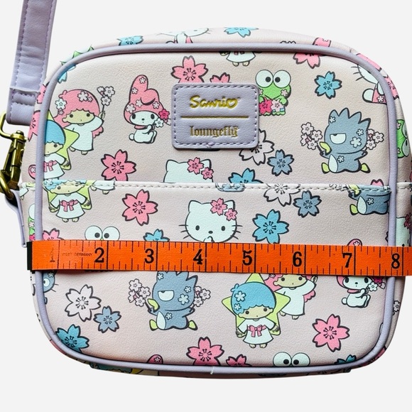 Loungefly Hello Kitty And Friends Floral Crossbody Bag Sanrio NWOT - Picture 9 of 10